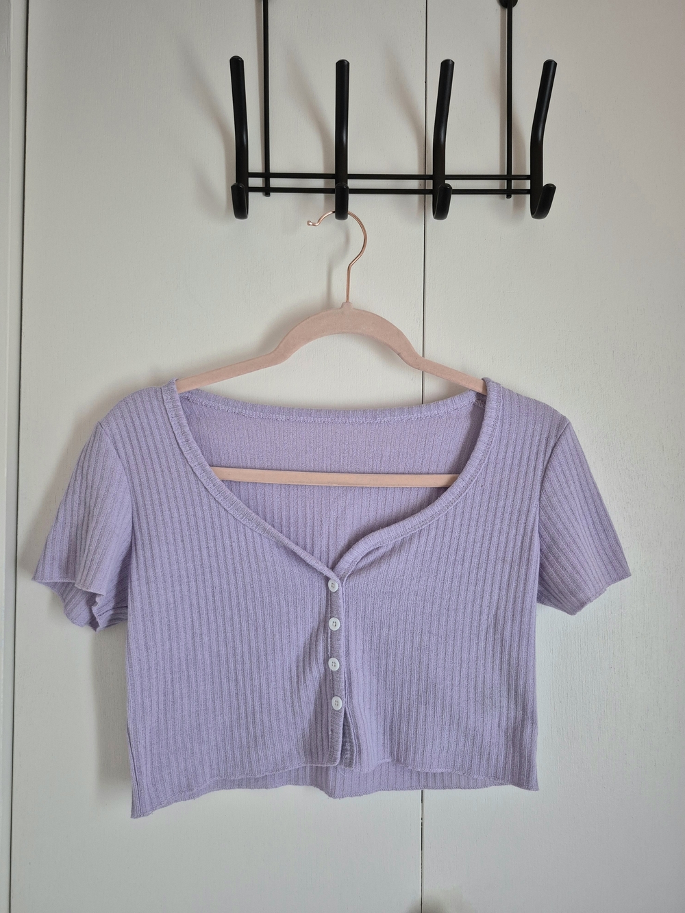 SHEIN Lilac Ribbed Button-Front Crop Top